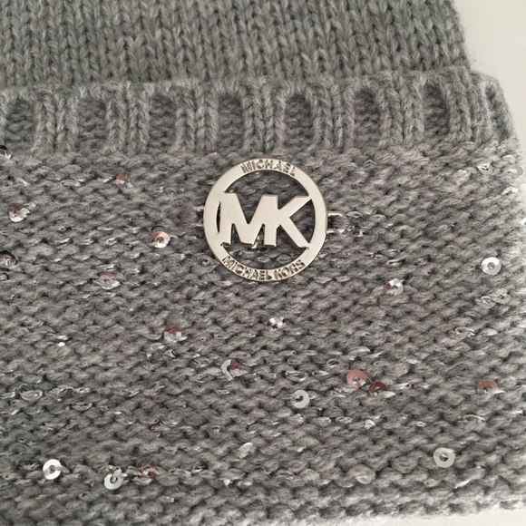 Michael Kors Women's Sequin-Striped Cuff Hat Gray Silver Knit One Size NWOT - Picture 2 of 7